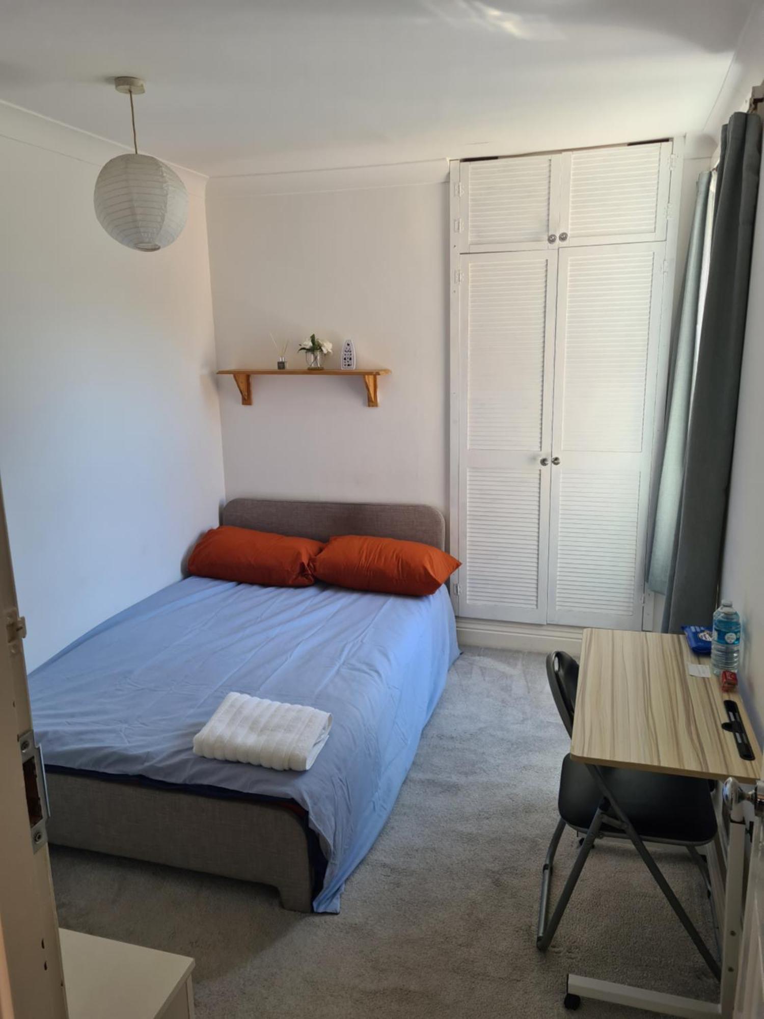 A Private & Beautiful Bedroom With Shared Bathroom In The Heart Of بورنماوث المظهر الخارجي الصورة
